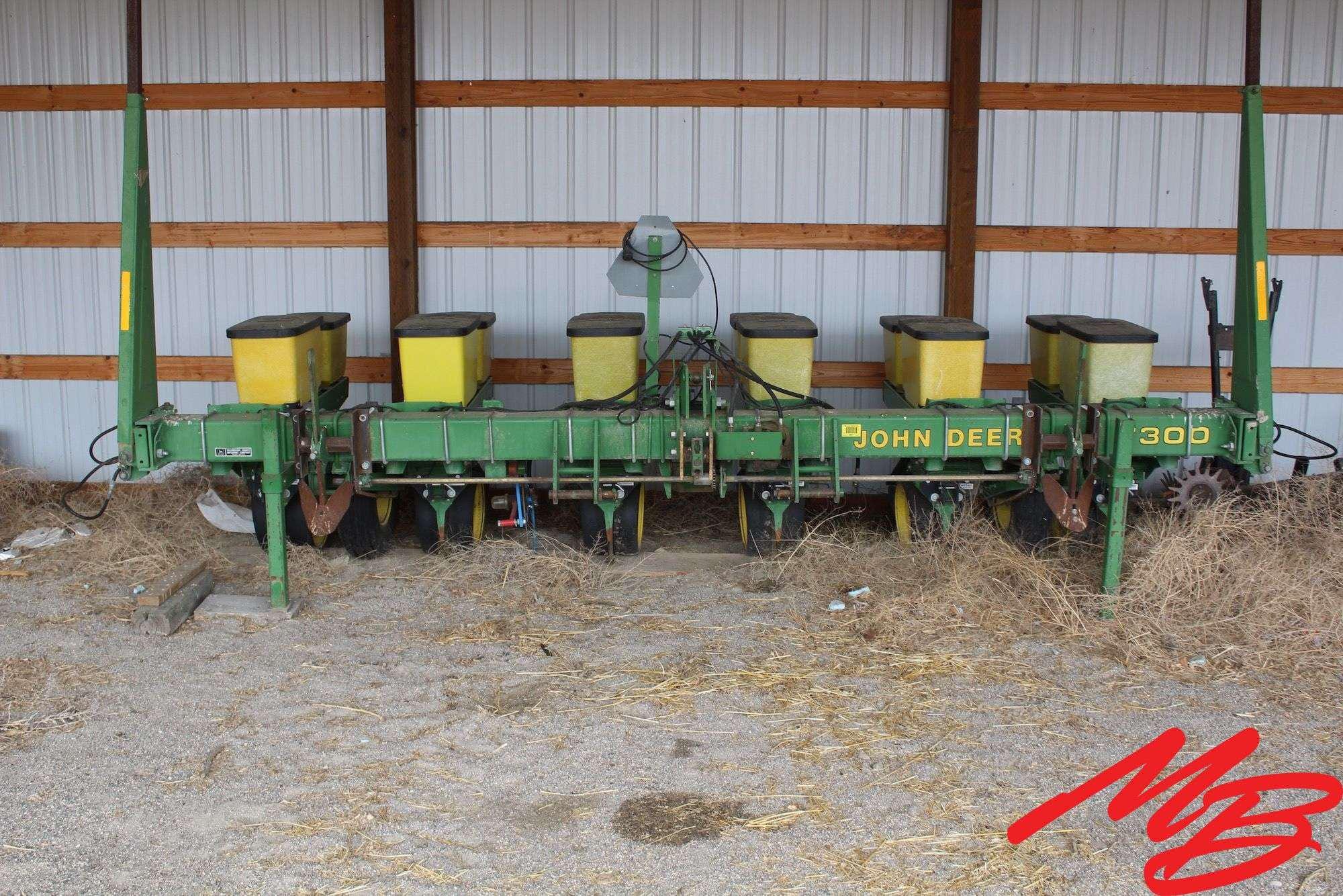 Main image John Deere 7300
