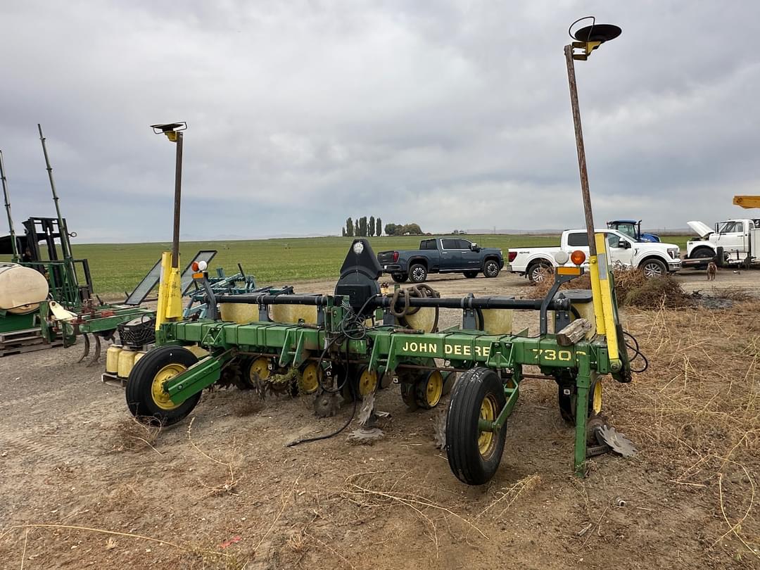 Image of John Deere 7300 Primary image