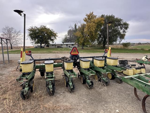 Image of John Deere 7300 equipment image 3