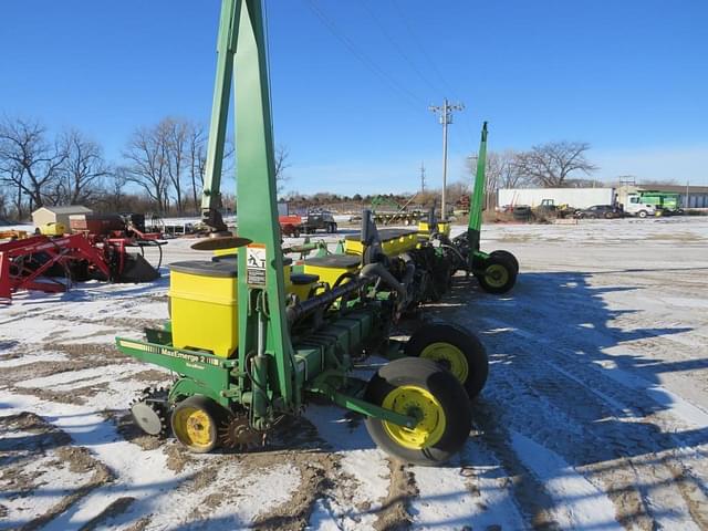 Image of John Deere 7300 equipment image 4