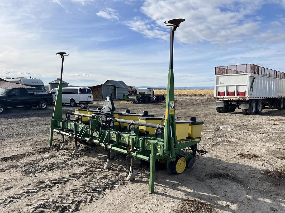 Image of John Deere 7300 Primary image