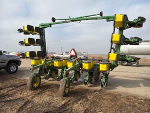 John Deere 7300 Image