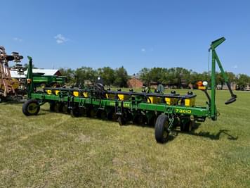 Main image John Deere 7300