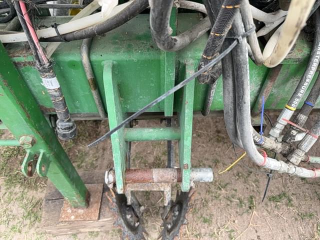 Image of John Deere 7300 equipment image 3