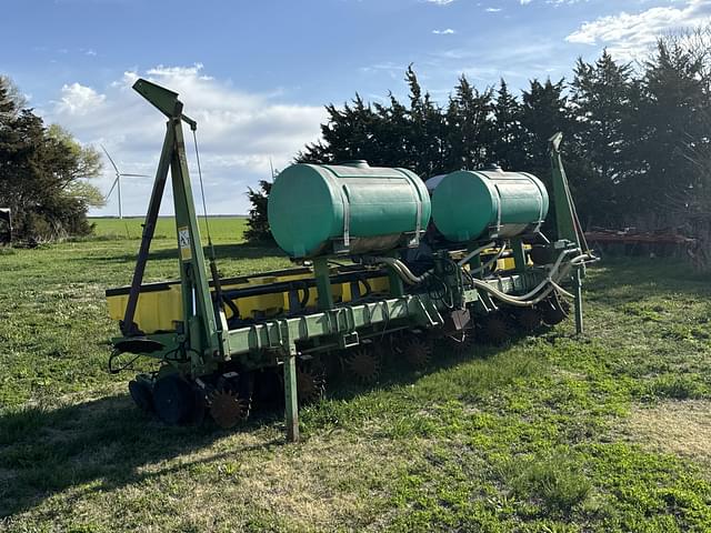Image of John Deere 7300 equipment image 1