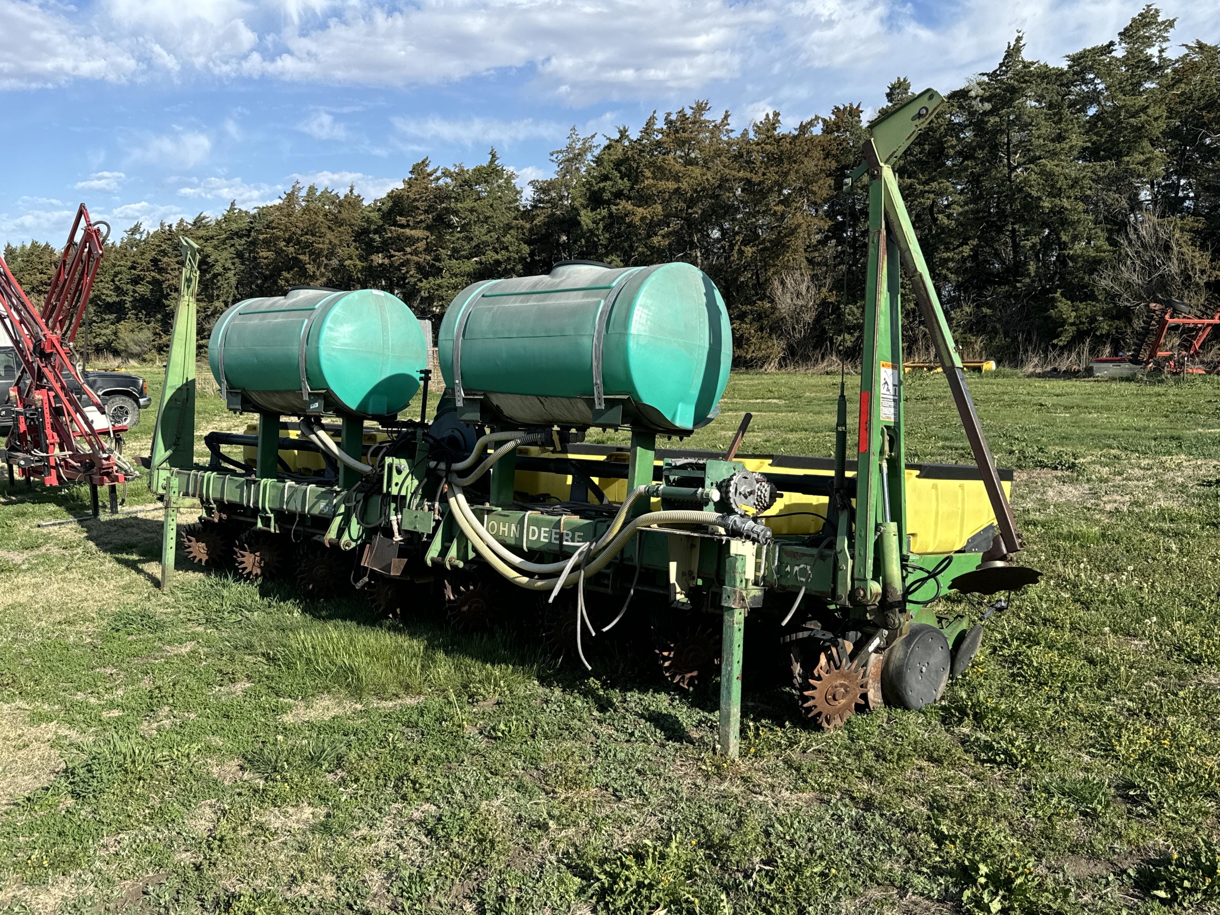 Main image John Deere 7300