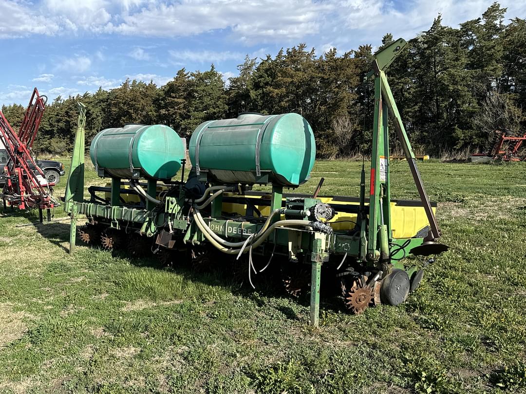 Image of John Deere 7300 Primary image