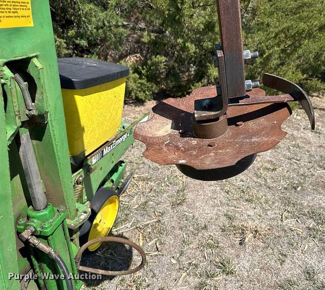 Thumbnail image John Deere 7300 12