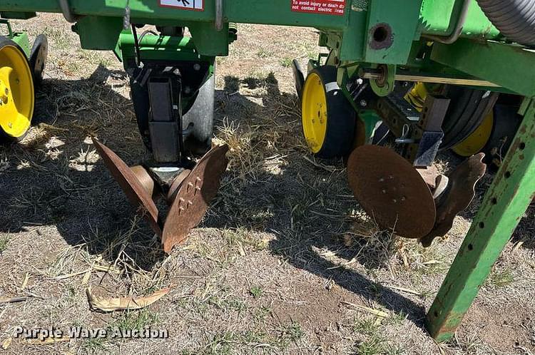 Main image John Deere 7300 17