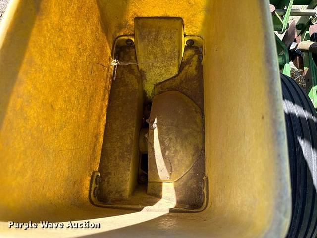 Thumbnail image John Deere 7300 40