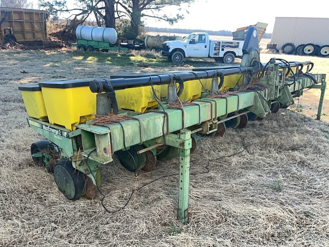 Image of John Deere 7300 Primary image