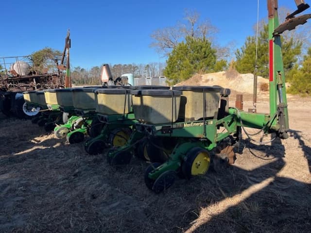 Image of John Deere 7300 equipment image 2