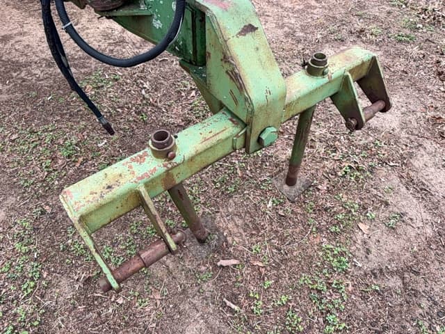 Image of John Deere 7300 equipment image 3