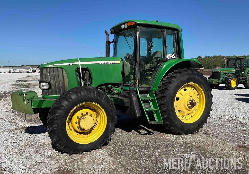 Image of John Deere 7320 Primary image