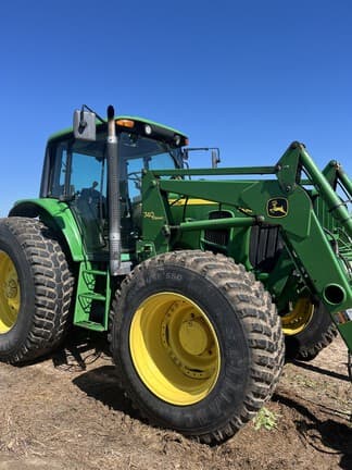 Image of John Deere 7330 Primary image