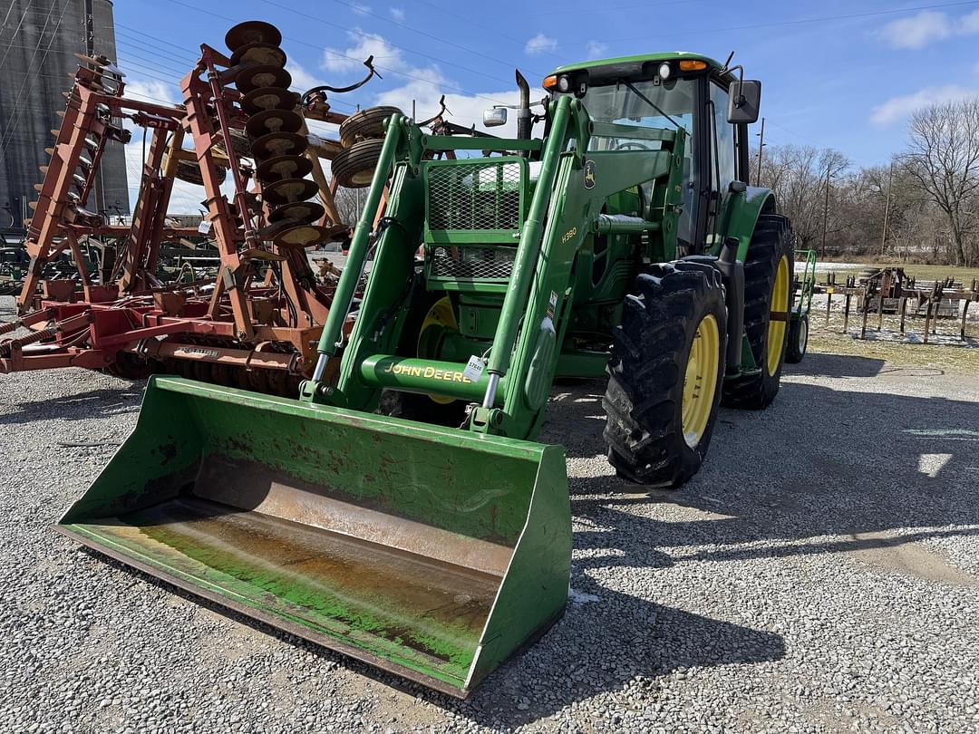 Image of John Deere 7330 Primary image