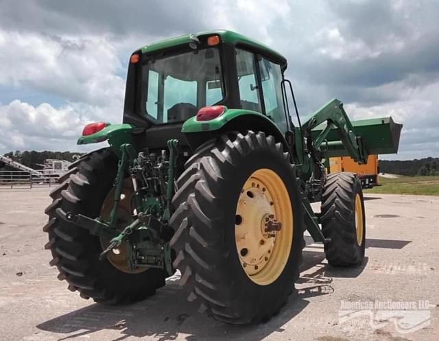 Image of John Deere 7330 equipment image 4