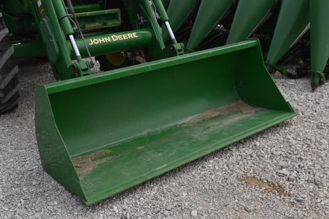Image of John Deere 7330 equipment image 3