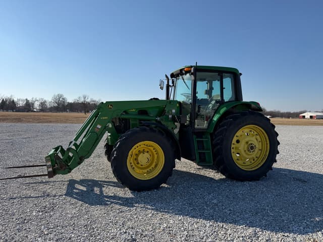 Image of John Deere 7330 equipment image 4