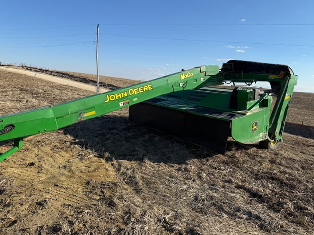 Image of John Deere 735 equipment image 4