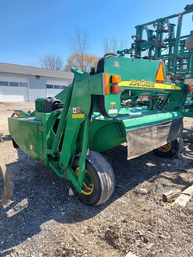 Image of John Deere 735 equipment image 3