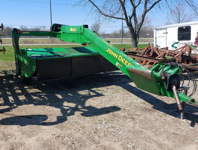 Image of John Deere 735 equipment image 1