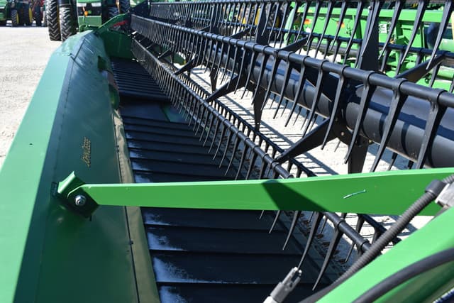 Image of John Deere 735FD equipment image 4