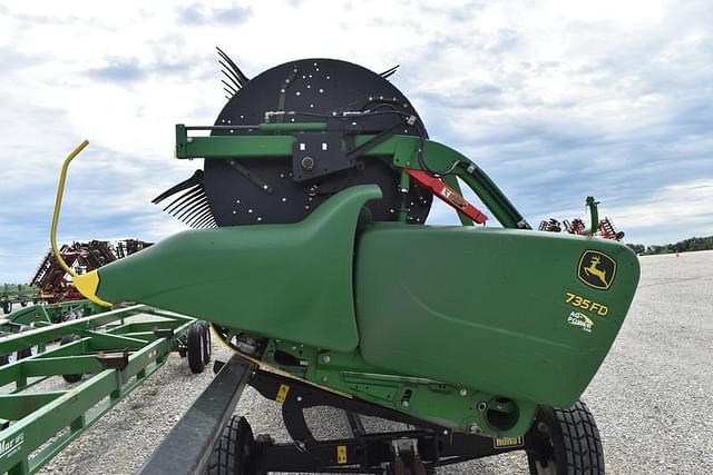 Image of John Deere 735FD equipment image 1