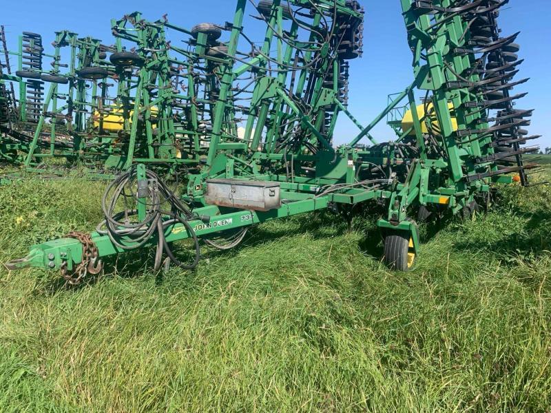 Image of John Deere 737 Primary image