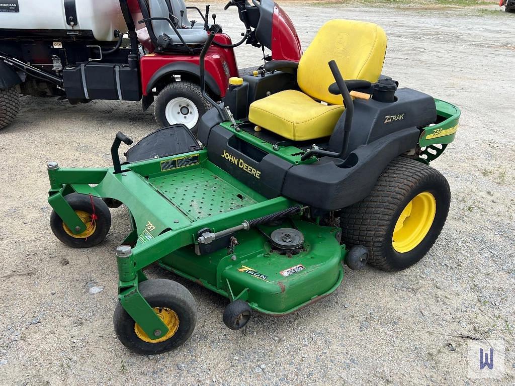 Image of John Deere 737 Primary image