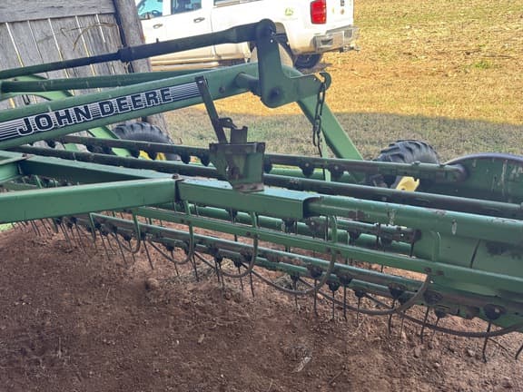 Image of John Deere 74 equipment image 4