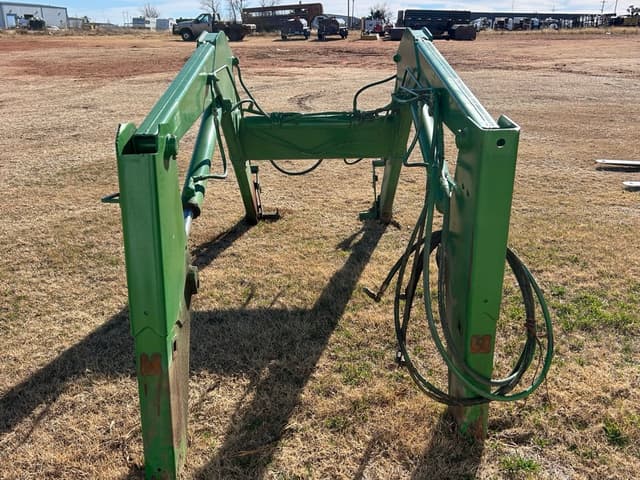 Image of John Deere 740 equipment image 2