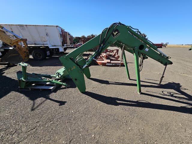 Image of John Deere 740 equipment image 4