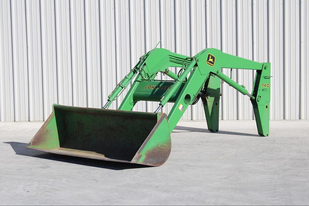 Image of John Deere 740 Primary image