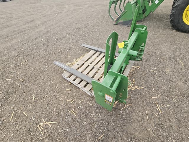 Image of John Deere 740 equipment image 2