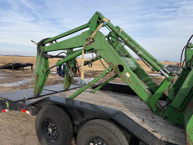 Image of John Deere 740 equipment image 4