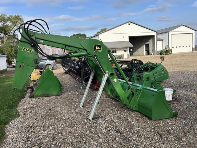 Image of John Deere 740 equipment image 1