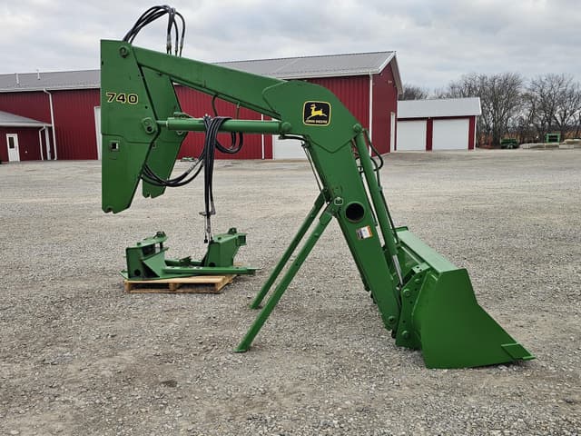 Image of John Deere 740 equipment image 3