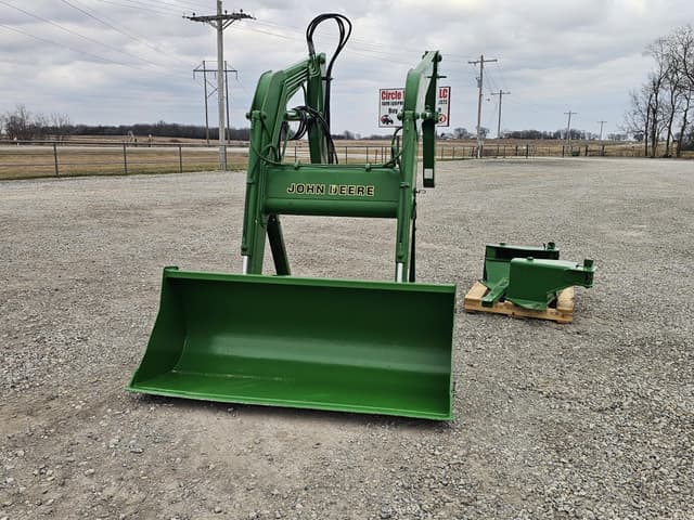 Image of John Deere 740 equipment image 1