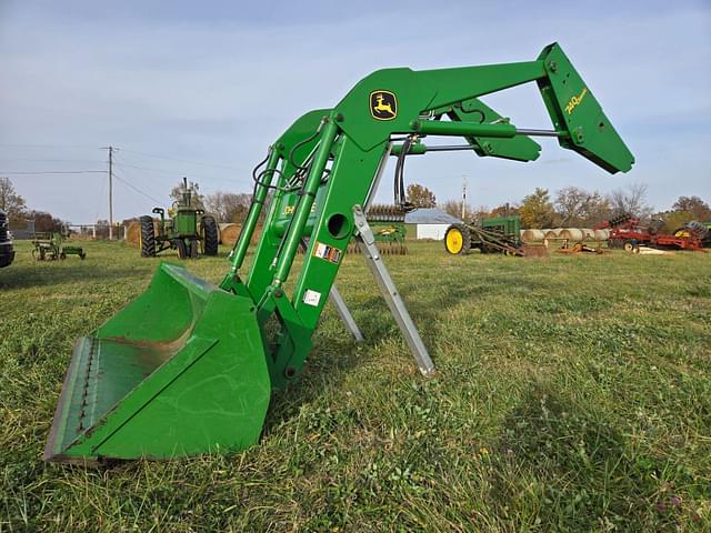 Image of John Deere 740 equipment image 4