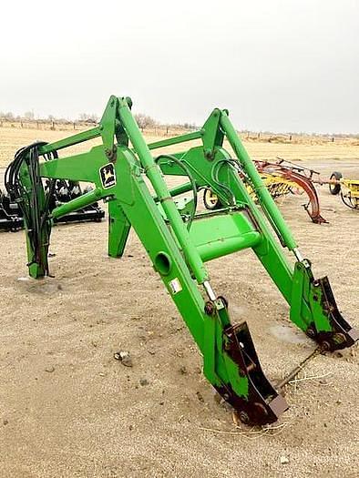 John Deere 740 Equipment Image0