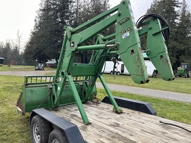 Image of John Deere 740 equipment image 2