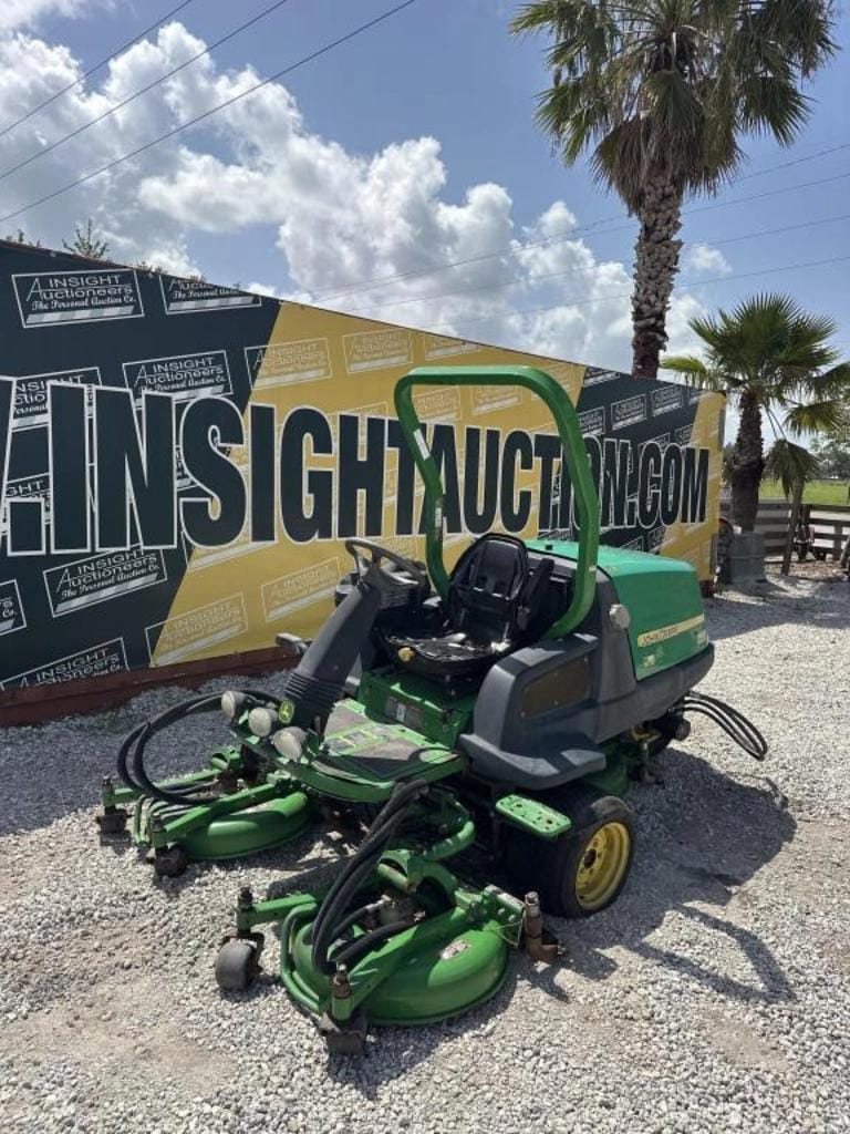 John Deere 7400 Equipment Image0