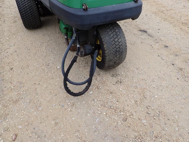 Image of John Deere 7400 equipment image 4