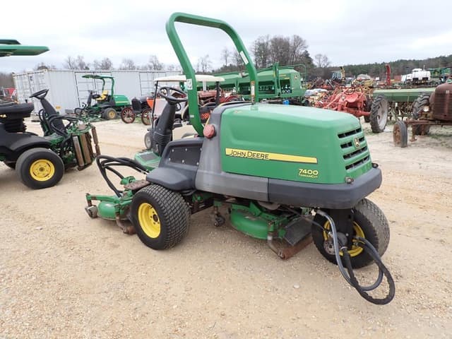 Image of John Deere 7400 equipment image 3