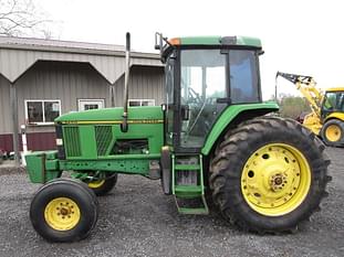 John Deere 7400 Equipment Image0