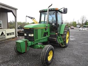 Main image John Deere 7400 1