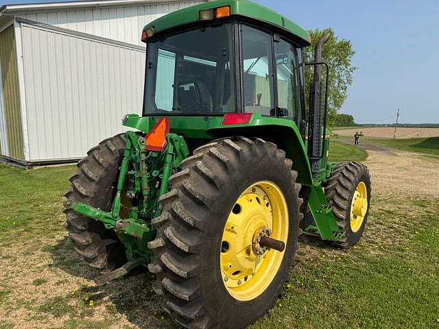 Image of John Deere 7400 equipment image 4