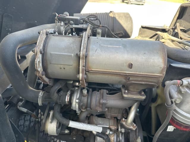 Image of John Deere 7400A equipment image 3