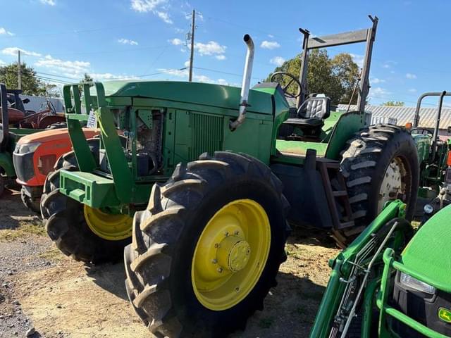Image of John Deere 7405 equipment image 1